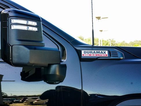 Used 2024 GMC Sierra 2500 AT4 w/ AT4 Premium Plus Package AWD/4WD image 9