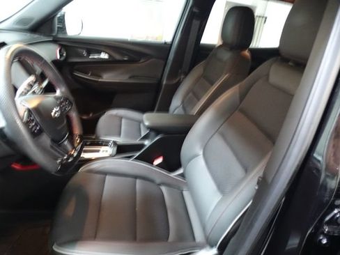 Used 2023 Chevrolet TrailBlazer RS w/ Sun and Liftgate Package AWD/4WD image 2