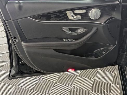 Used 2018 Mercedes-Benz E 300 image 13