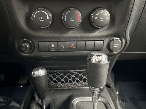 Used 2016 Jeep Wrangler Unlimited Sport w/ Quick Order Package 24S image 15