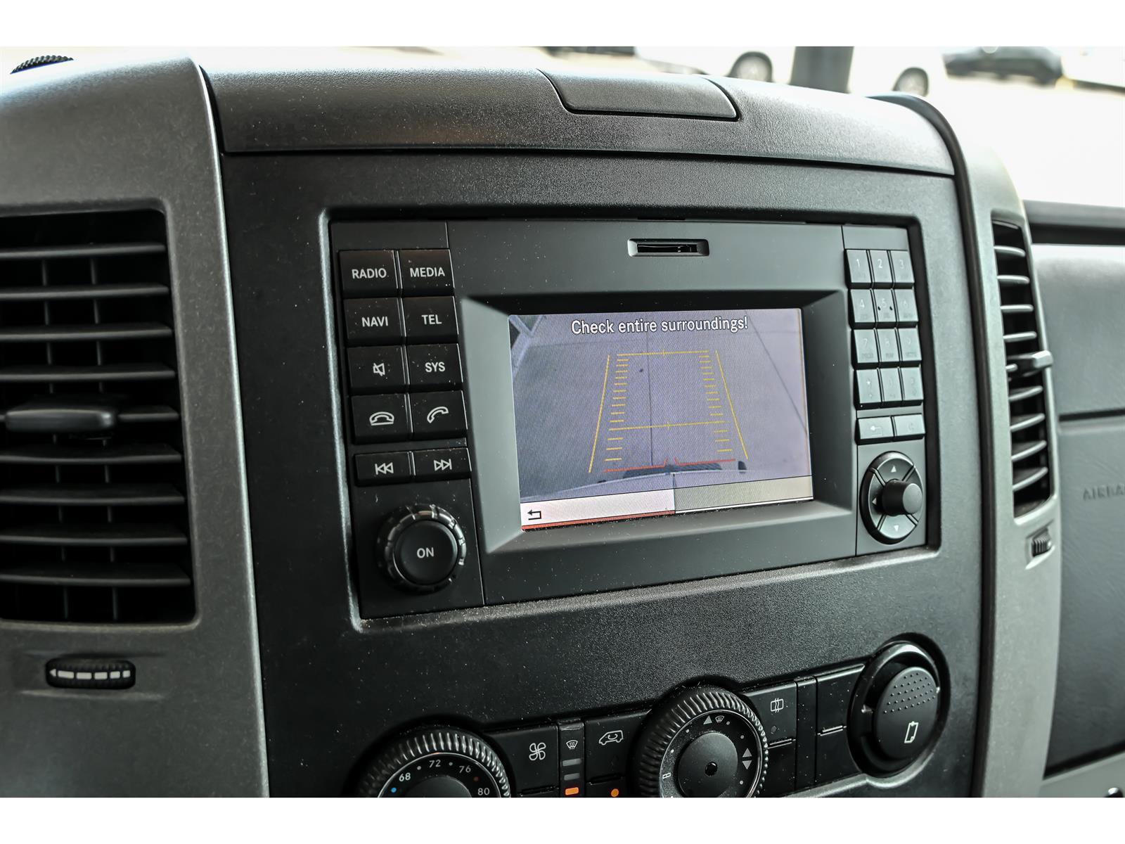 Used 2017 Mercedes-Benz Sprinter 2500 image 18