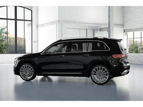 New 2024 Mercedes-Benz GLB 35 AMG 4MATIC image 32