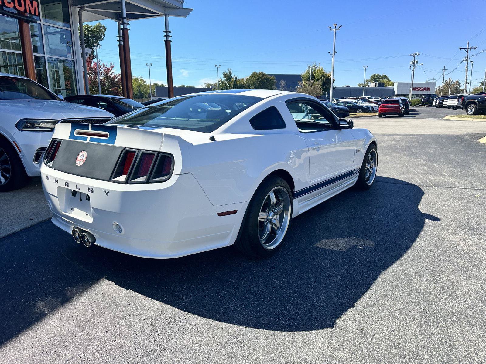 Used 2011 Ford Mustang GT Premium w/ Security Pkg RWD image 29