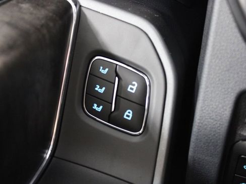 New 2026 Ford F250 Lariat w/ Black Appearance Package image 44