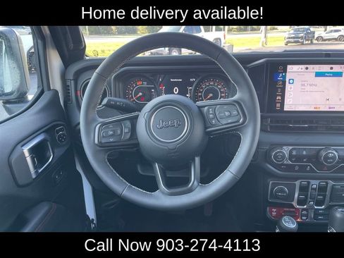 Used 2025 Jeep Wrangler Unlimited Rubicon image 15