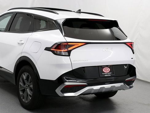 Used 2023 Kia Sportage SX image 7