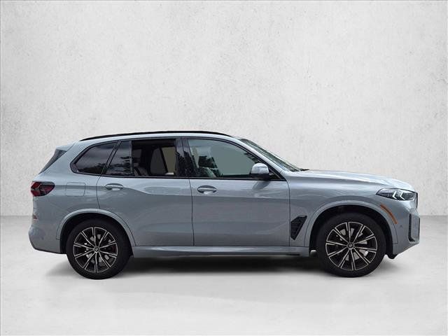 Used 2024 BMW X5 xDrive40i w/ M Sport Package AWD/4WD image 5