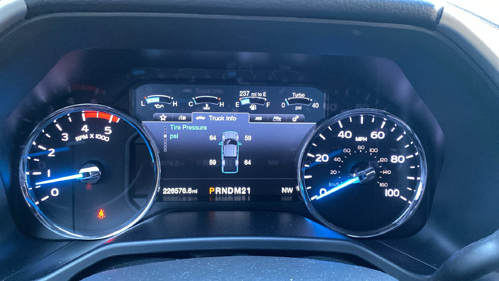 Used 2017 Ford F250 Lariat w/ Lariat Ultimate Package AWD/4WD image 24