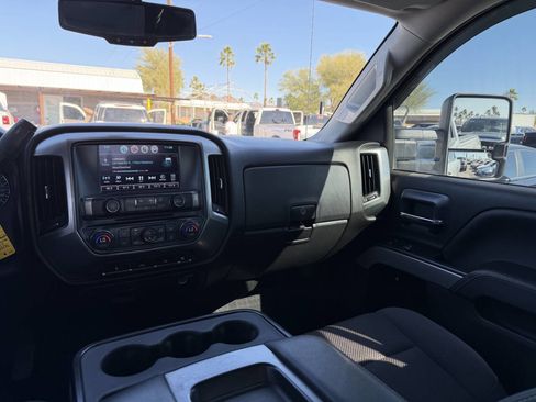 Used 2019 Chevrolet Silverado 2500 LT image 21