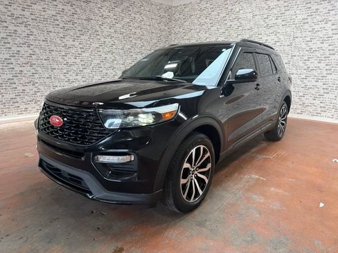 Used 2022 Ford Explorer ST-Line AWD/4WD image 3