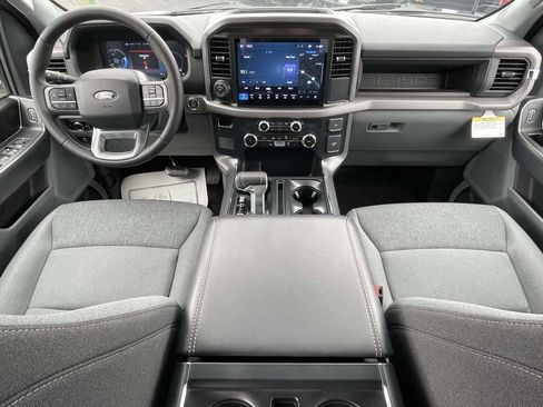 Used 2025 Ford F150 Lightning XLT image 11