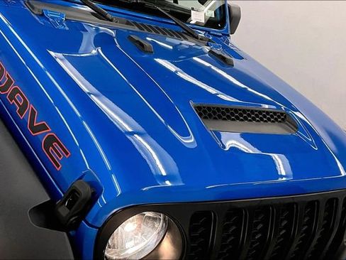 Used 2021 Jeep Gladiator Mojave w/ Cold Weather Group AWD/4WD image 11