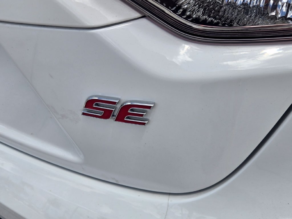 Used 2025 Toyota Corolla SE FWD image 11