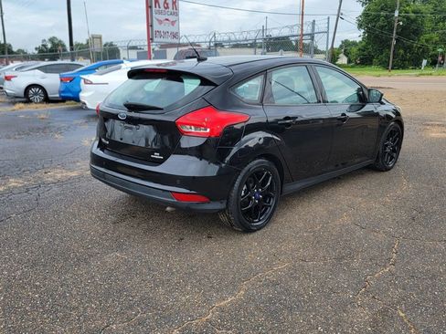 Used 2016 Ford Focus SE w/ Equipment Group 201A image 5