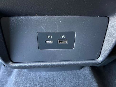 Used 2023 Nissan Rogue SV w/ SV Premium Package image 15