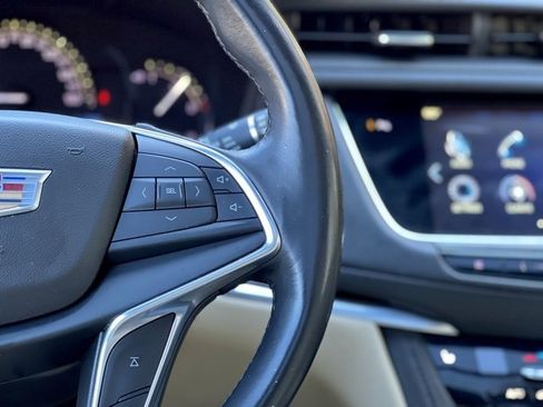 Used 2017 Cadillac XT5 Luxury w/ Driver Awareness Package image 35