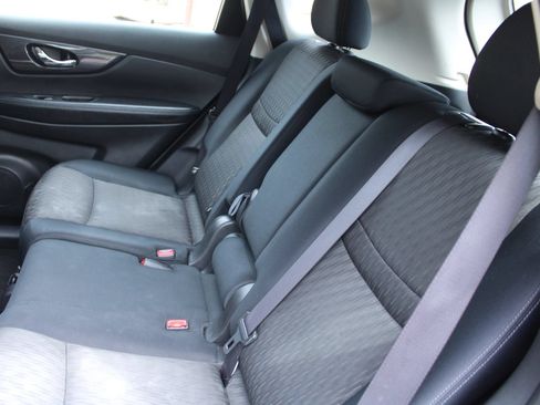 Used 2017 Nissan Rogue S AWD/4WD image 19