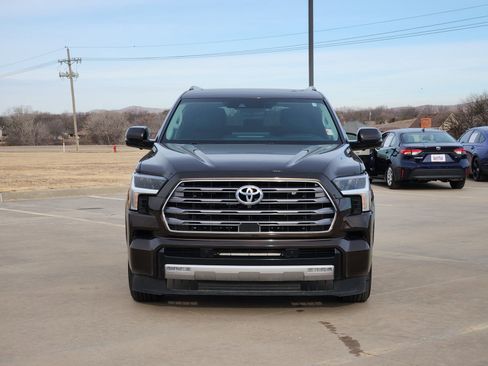 Used 2023 Toyota Sequoia Limited image 7