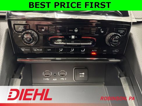 New 2025 Jeep Grand Cherokee L Laredo w/ Luxury Tech Group I image 32