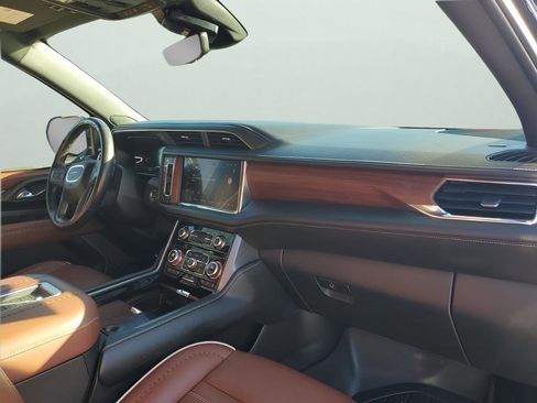 Used 2023 GMC Yukon Denali Ultimate image 14