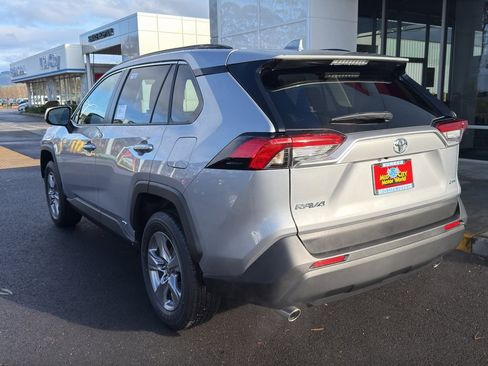 New 2025 Toyota RAV4 LE image 10