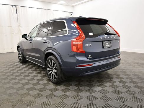 Used 2023 Volvo XC90 B5 Core AWD/4WD image 5
