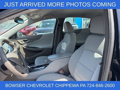 Used 2024 Chevrolet Malibu LS w/ Driver Confidence Package image 2