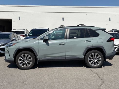 Used 2022 Toyota RAV4 XLE Premium FWD image 2