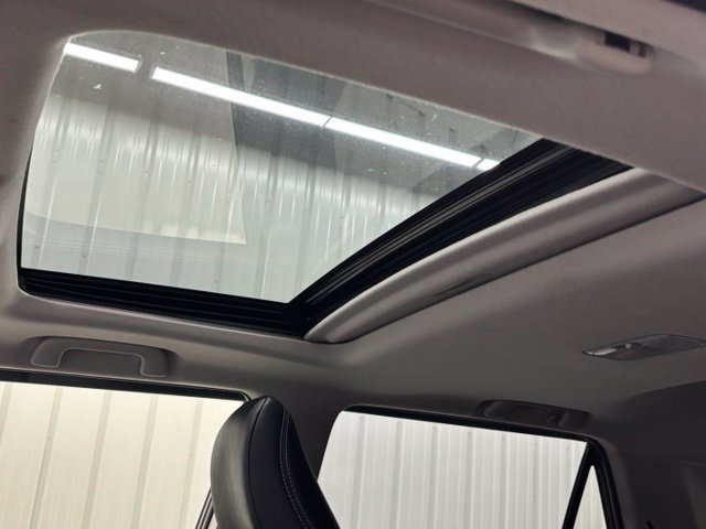 Used 2024 Toyota 4Runner SR5 Premium w/ Moonroof Package AWD/4WD image 42