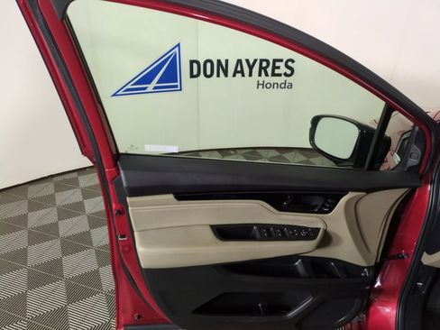 Certified 2023 Honda Odyssey Elite image 14