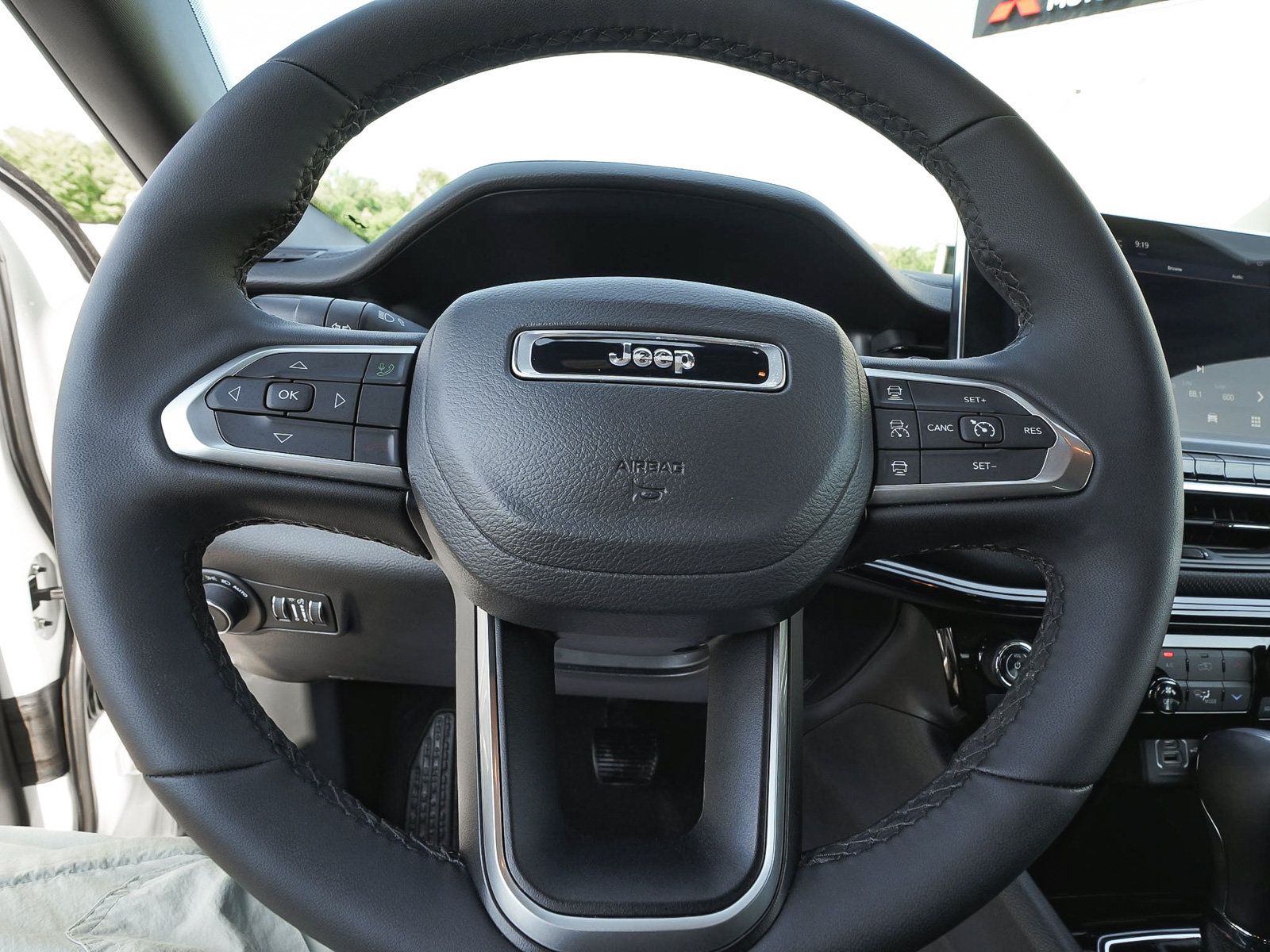 Used 2026 Jeep Compass Limited AWD/4WD image 18