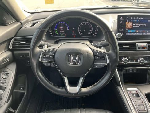 Used 2021 Honda Accord Touring image 11
