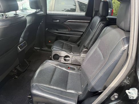 Used 2015 Toyota Highlander Limited Platinum AWD/4WD image 17