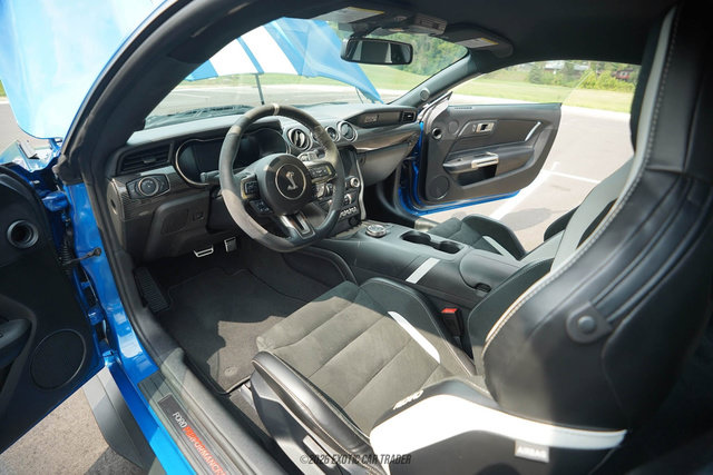 Used 2021 Ford Mustang Shelby GT500 w/ Carbon Fiber Track Pack RWD image 25