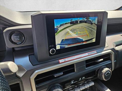 Used 2025 Toyota Tacoma SR5 AWD/4WD image 14