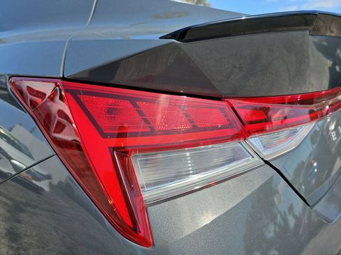 Certified 2025 Hyundai Elantra SEL image 40