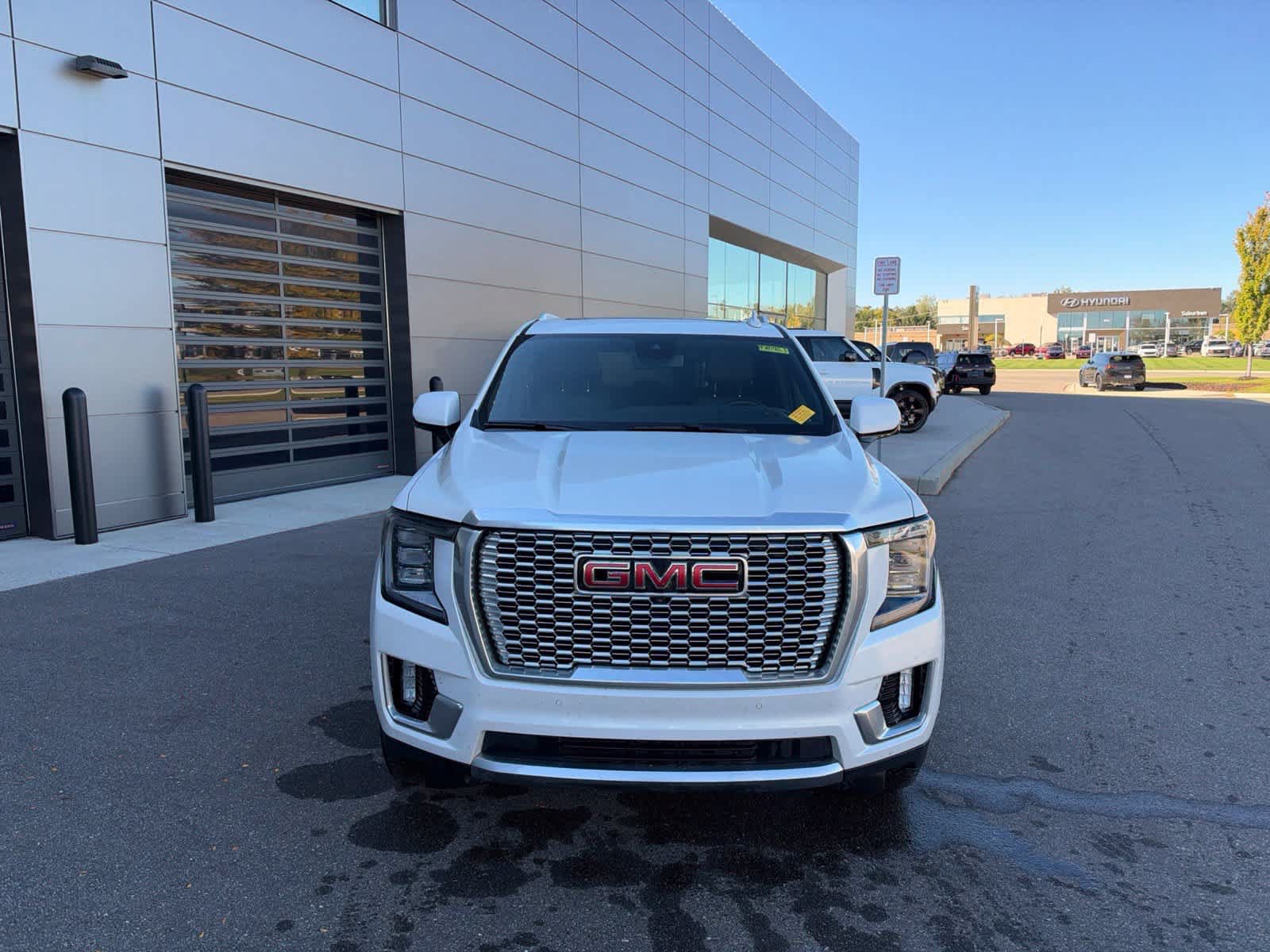 Used 2023 GMC Yukon Denali w/ Max Trailering Package AWD/4WD image 8