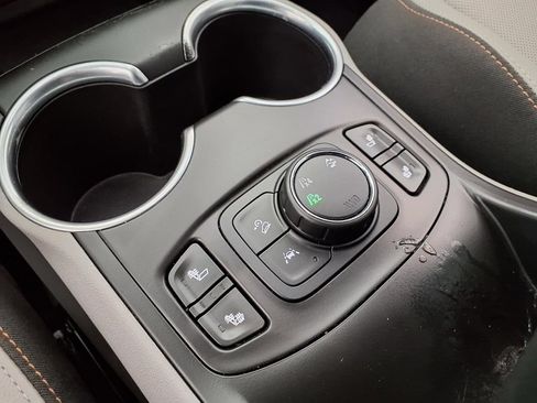 Used 2020 GMC Terrain SLT w/ Preferred Package AWD/4WD image 11