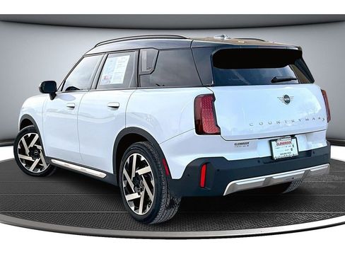 Used 2025 MINI Cooper Countryman SE image 2
