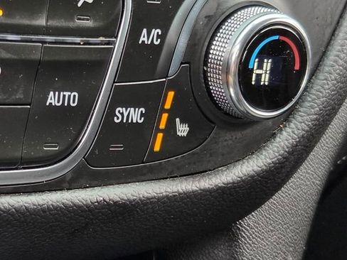 Used 2024 Chevrolet Equinox LT FWD image 25