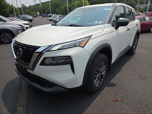 Used 2023 Nissan Rogue S AWD/4WD image 7