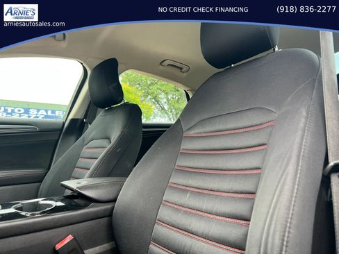 Used 2014 Ford Fusion SE FWD image 13