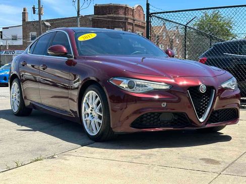 Used 2017 Alfa Romeo Giulia AWD image 3