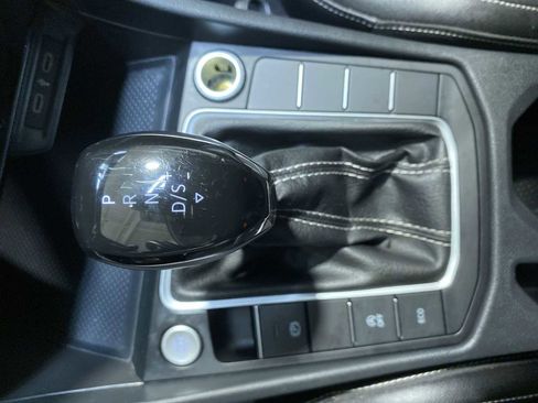 Used 2024 Volkswagen Jetta SE FWD image 17