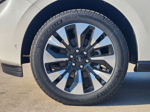 New 2025 Ford Expedition Platinum w/ Platinum Ultimate Package image 11