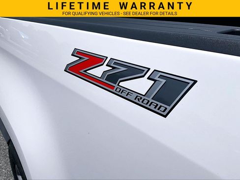 Used 2018 Chevrolet Colorado Z71 AWD/4WD image 7