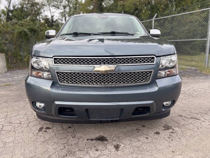Used 2010 Chevrolet Avalanche LT w/ Regional Value Package AWD/4WD image 7