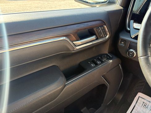 Used 2025 GMC Sierra 1500 SLT RWD image 19