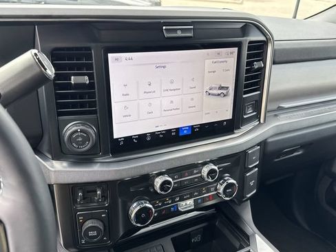 Used 2026 Ford F250 Platinum AWD/4WD image 18