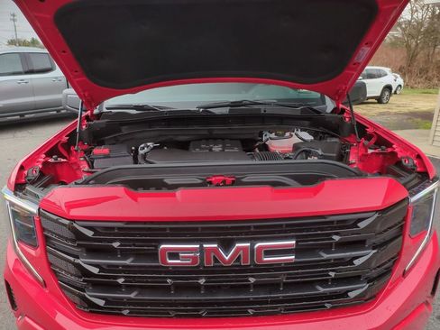 New 2026 GMC Sierra 1500 Elevation image 17